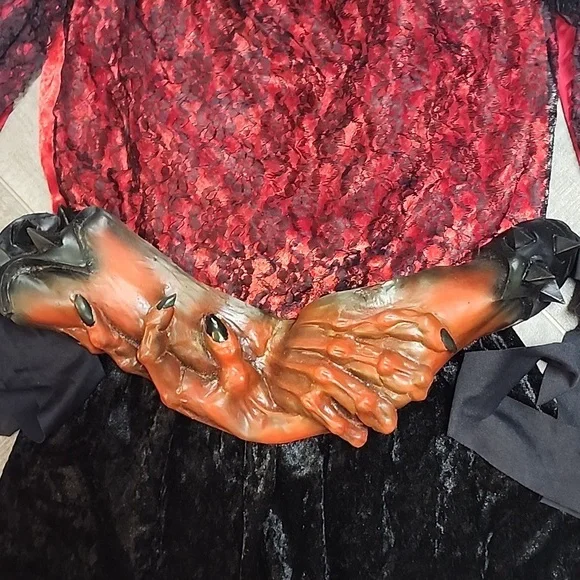 Halloween devil costume - Picture 4 of 11